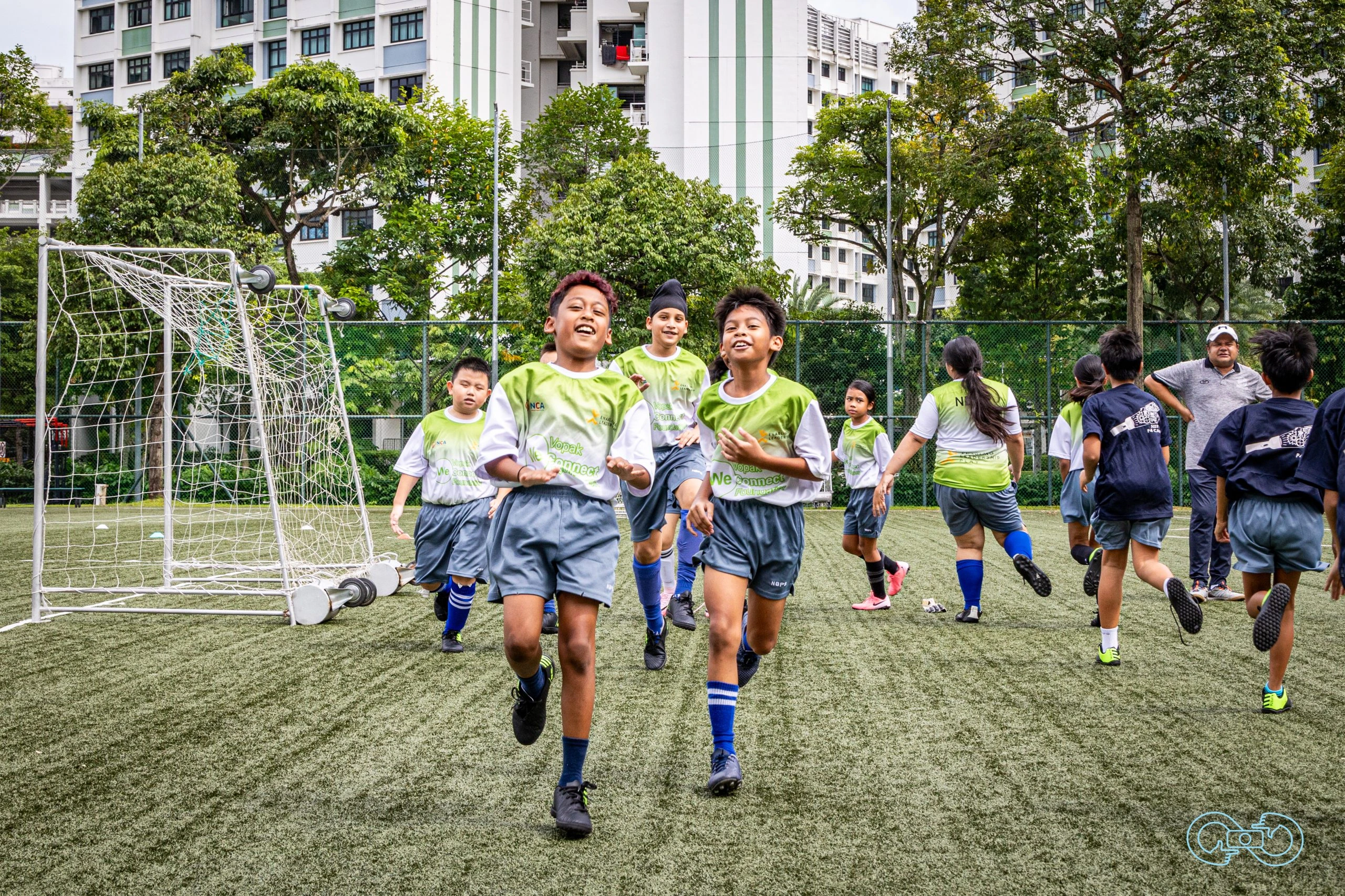 Skill and Serve 1 Professionals mentoring children through the Skill and Serve program